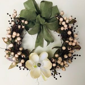 Holiday wreath